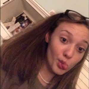 Meet your Posher, Kelsey